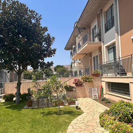 Homestay In Avola